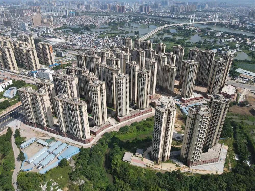 貴港市六八村棚戶區(qū)改造項目（園博園第一安置區(qū)南區(qū)）選用金洋外墻真石漆